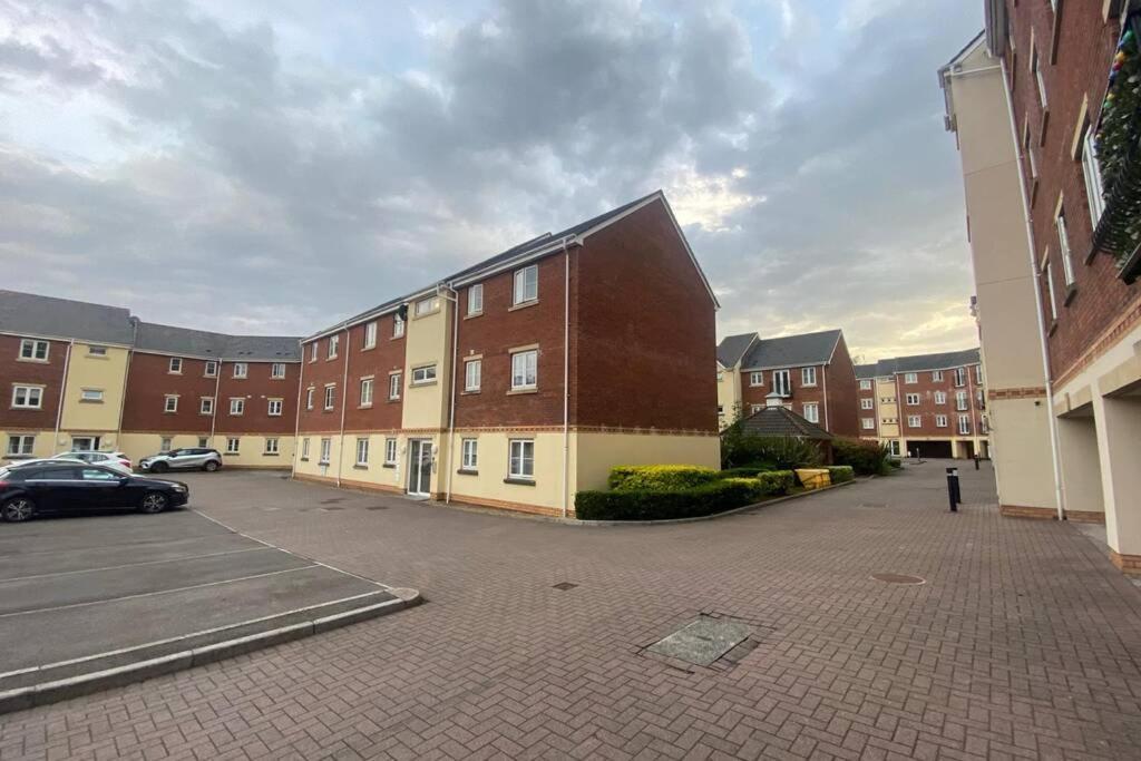 The Onyx Suite - 1 Bed Apartment W/ Free Parking Cardiff Exterior foto